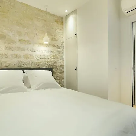 Pick A Flat's In Saint Germain - Rue Corneille * Paris