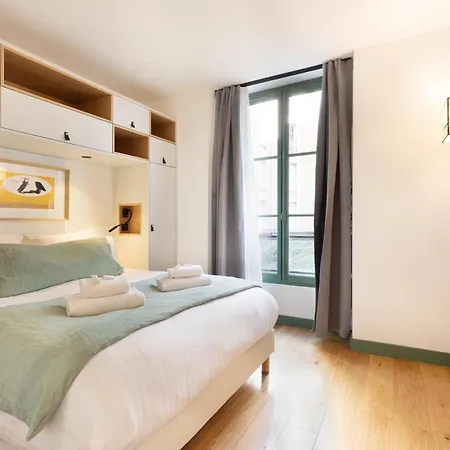 Pick A Flat's In Saint Germain - Rue Corneille Paris